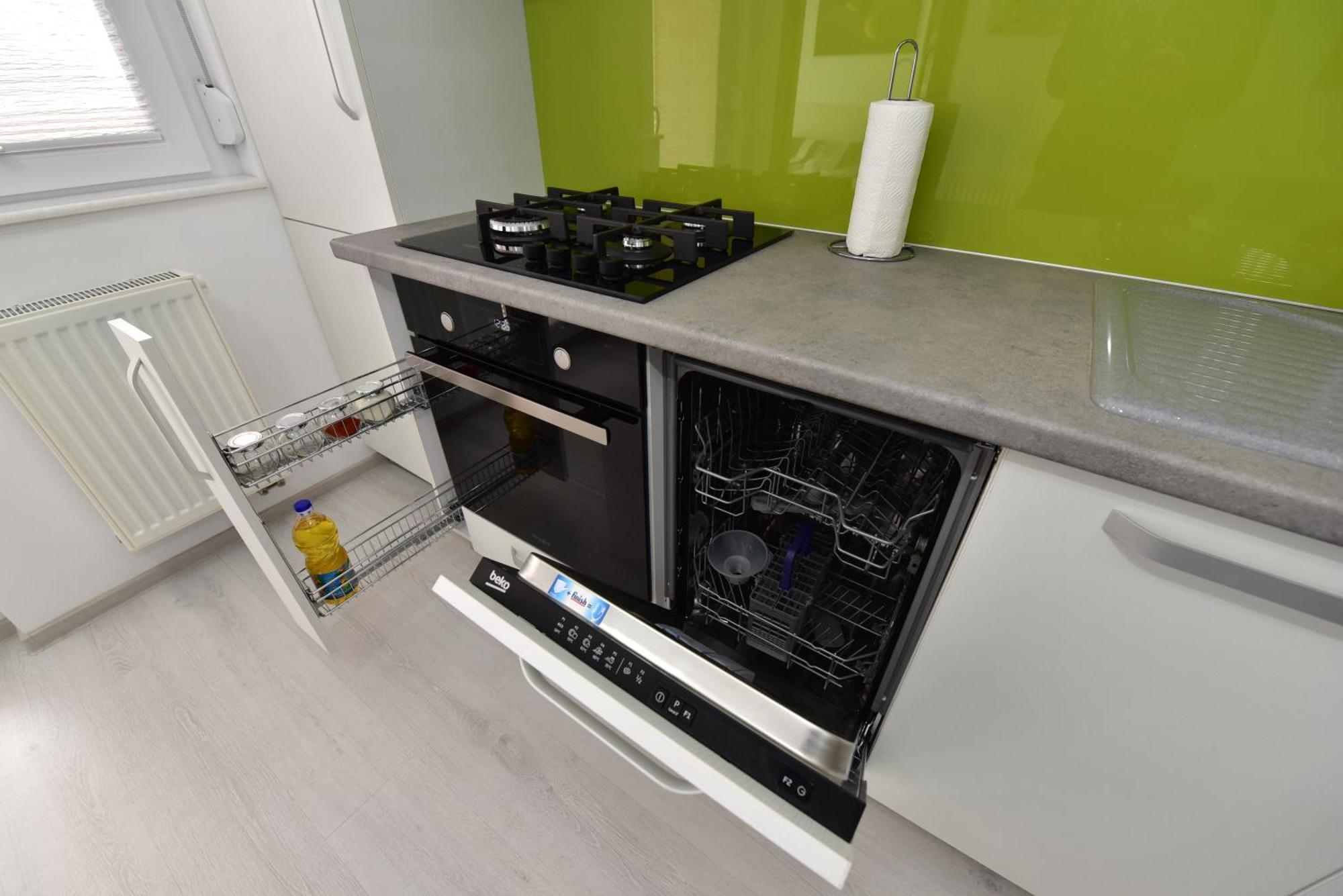 Stylish Stay - Executive - Private Parking And Central Location Орадеа Екстериор снимка
